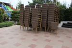 Елегантни и удобни стифиращи столове от ратан